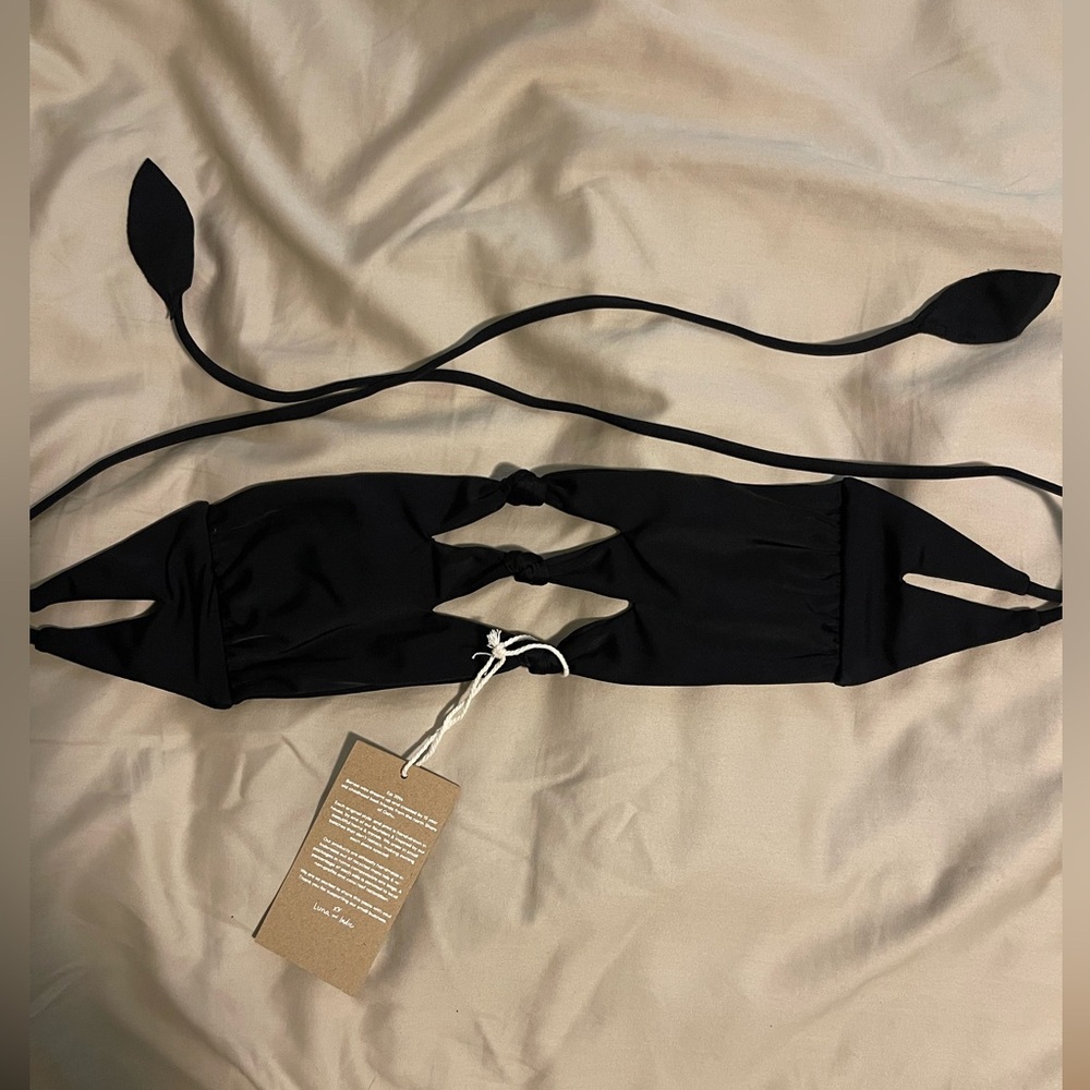 SOLD - BNWT Benoa Kayla Top